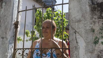 La familia de Andréia consume mucha menos agua por día de la recomendada por la OMS.