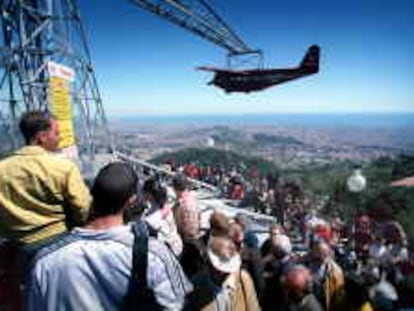 B 33967 - (!5.4.2000) - Color - Jornada de puertas abiertas en el parque de atracciones del Tibidabo después de ser adquirido por el ayuntamiento de Barcelona - Foto : Susanna Sáez -