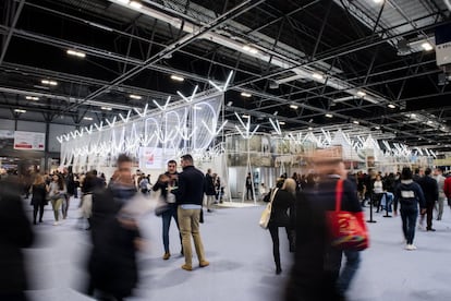 En 2019 de Fitur tuvo cifras de participación récord, con 10.487 empresas de 165 países /regiones, 142.642 profesionales y 110.848 visitantes de público general. Números que este año esperan superar. En la imagen, en estand de Madrid de esta edición.