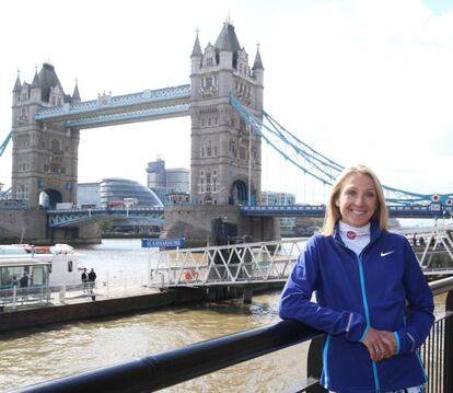 Paula Radcliffe posa el miércoles ante el puente de la Torre de Londres.