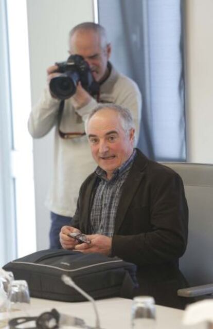 Xabier Olano, director de Hacienda de Gipuzkoa, durante su comparecencia en las Juntas Generales.