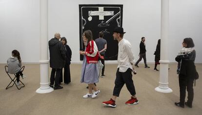 'Apofàtic', una de les obres de 'Certeses sentides' de Tàpies que es poden veure a l'exposició.