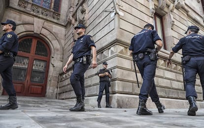 Vacunacion coronavirus policia