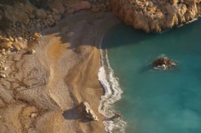 Vista aérea de la playa de Moraig, en Alicante.