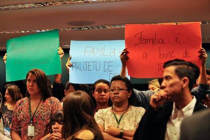 Manifestantes na na Comissão Especial sobre o Estatuto da Família, apoiada pelos evangélicos, em 2015.