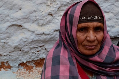 Mahboub Theouibi, una mujer bereber que vivó en una típica casa tradicional subterránea que ha sido convertida en un museo. 