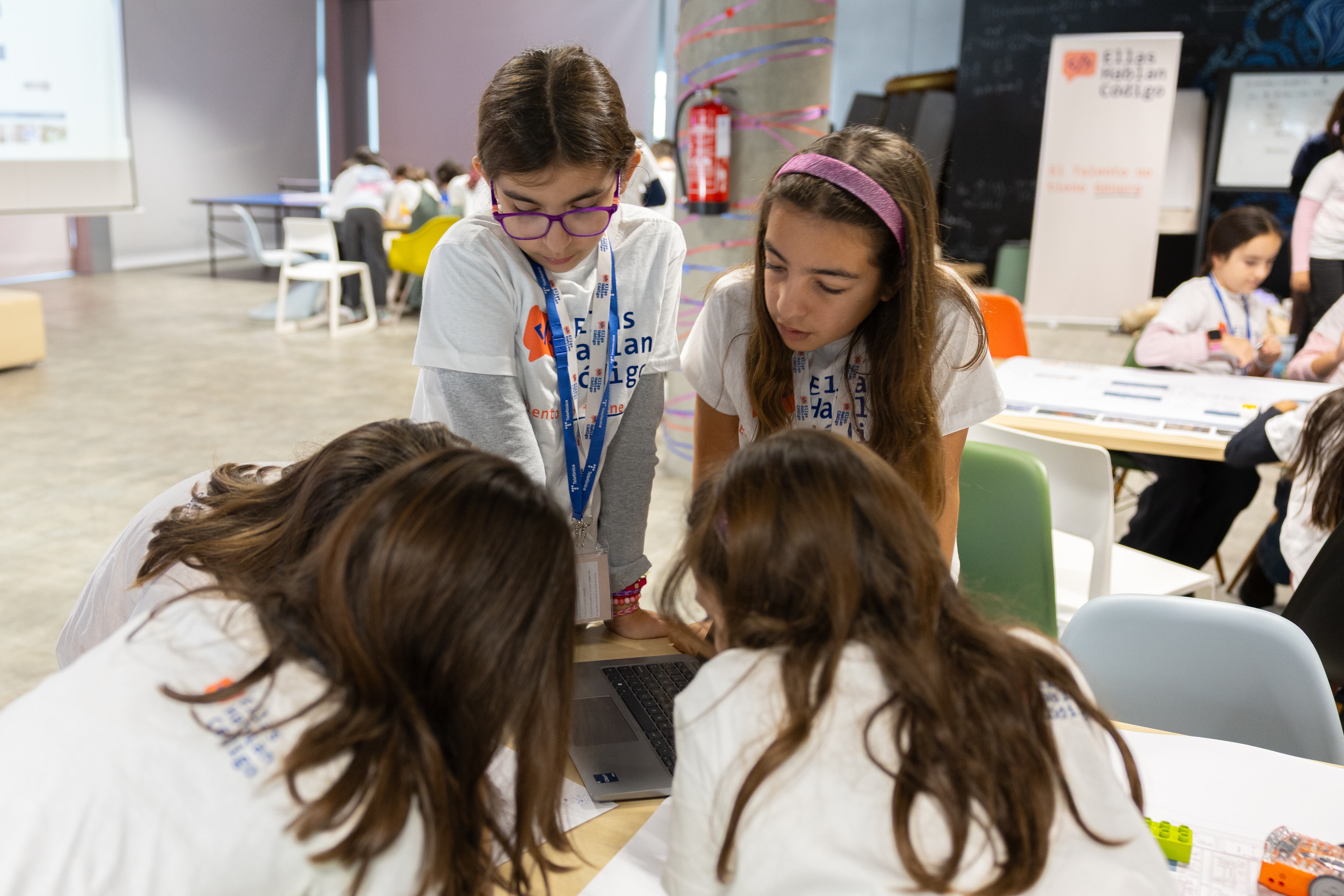 Quién diseña la inteligencia artificial del futuro (y por qué siguen faltando mujeres)