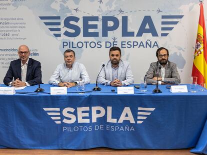 Representantes del Sepla, en la rueda de prensa, hoy, en Madrid.