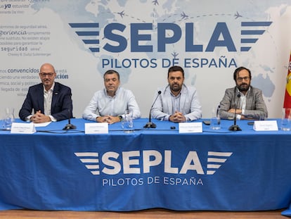 Representantes del Sepla, en la rueda de prensa, hoy, en Madrid.