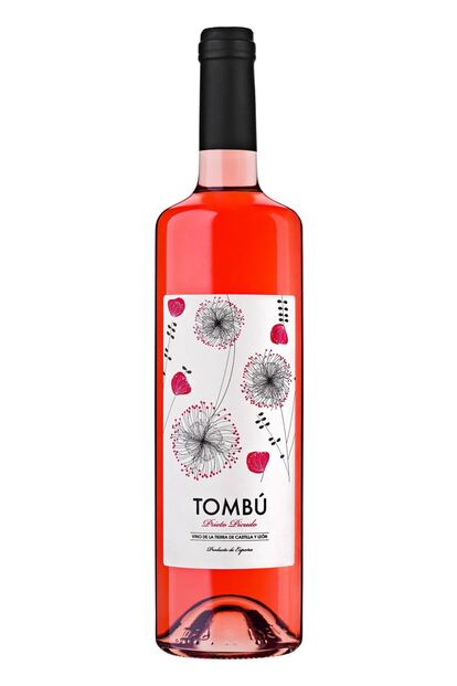 Rosado leonés. Dominio Dostares apostó desde la primera añada por seguir la tradición leonesa de elaboración de los vinos rosados, pero procurando extraer la elegancia y la potencia de la variedad prieto picudo. El objetivo de la bodega ha sido que no perdiera esa tradición, pero sobre todo aportando algo nuevo a esta variedad. Bajo esta premisa llega al mercado Tombú 2018, un vino para agotar el verano, cuyas uvas se han vendimiado a mano cada racimo. Posteriormente fueron seleccionados, despalillados y prensados sin maceración, para evitar notas verdosas y potenciar la fruta de la variedad. El resultado es un vino seco y elegante. Precio: 9 euros.