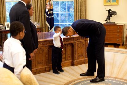 El niño Jacob Philadelphia quería saber si el pelo de Obama era como el suyo.