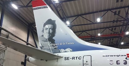 Avi&oacute;n de Nowegian con imagen de F&eacute;lix Rodr&iacute;guez de la Fuente.