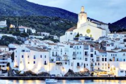 El bonito pueblo de Cadaqu&eacute;s, en la Costa Brava.