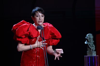 Blanca Portillo, tras el recibir el premio a la mejor actriz por 'Maixabel'.