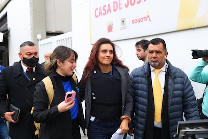 Brisa De Angulo durante su salida de la Casa de Justicia, en Bogotá.