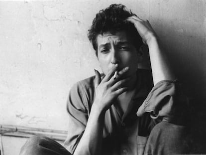 Bob Dylan em 1962, ano das gravações inéditas recentemente recuperadas.