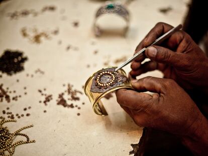 ¿Pueden las joyas mejorar la vida de las personas?