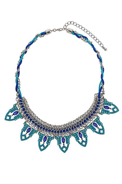 Collar con piedras azules, de Topshop (29 euros)