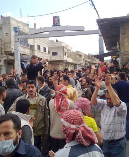 Marcha anti-Asad en Deraa el 22 de marzo.