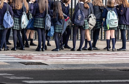 Un grupo de alumnas en un colegio concertado de Valencia, el pasado 23 de febrero.