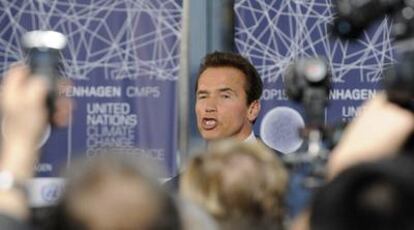 El gobernador de California, Arnold Schwarzenegger, durante la cumbre de Copenhague.