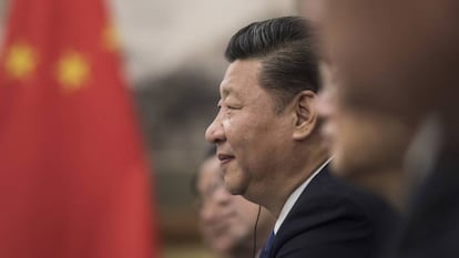 O presidente chinês, Xi Jinping, em reunião com o primeiro-ministro canadense, Justin Trudeau, em Pequim.