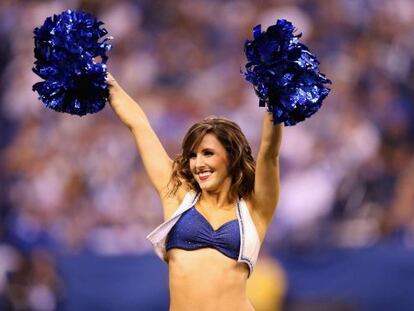 Uma cheerleader do Indianapolis Colts.