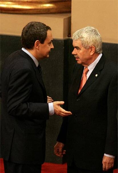 José Luis Rodríguez Zapatero y Pasqual Maragall, durante la Conferencia de Presidentes Autonómicos.