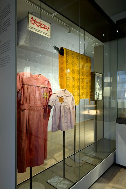 Dutch Jews' clothing with the symbols they were obliged to wear to identify them.