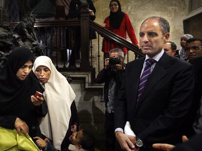 El presidente de la Generalitat recibió ayer a los nueve niños palestinos que serán tratados de distintas enfermedades y lesiones en los hospitales de la Agència Valenciana de Salut.