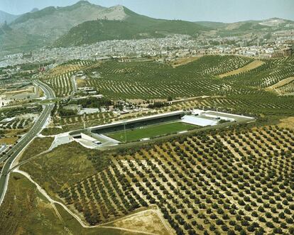 Estadio de fútbol La Victoria, en Jaén (2002).