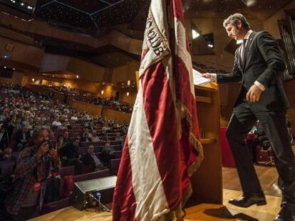 Urrutia accede al estrado.