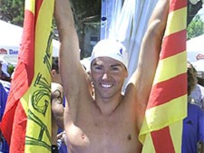 David Meca celebra feliz su medalla de bronce.