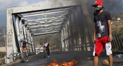 Protestas contra el Gobierno de Maduro en San Cristóbal.