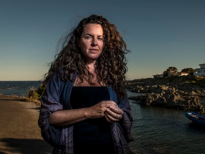 Claudia Llosa, directora de cine y escritora, en la Costa Brava (Girona).