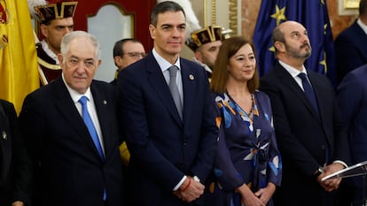 El presidente del Tribunal Constitucional, Cándido Conde-Pumpido (a la izquierda), junto a Pedro Sánchez y los presidentes del Congreso, Francina Armengol, y del Senado, Pedro Rollán, el pasado 6 de septiembre en los actos del Día de la Constitución.