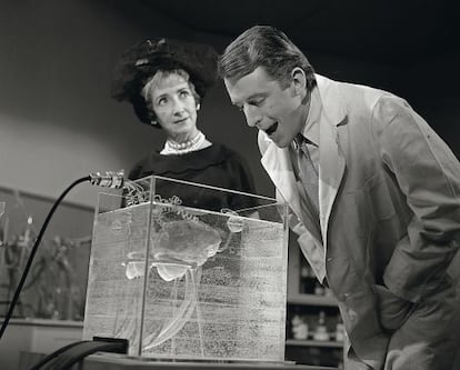 Escena de la serie de ciencia-ficción 'Way out', que se emitió en los años sesenta en Estados Unidos.