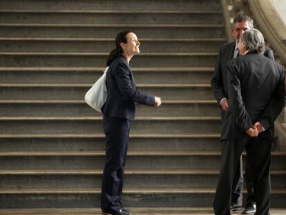 La presidenta del TSJ valenciano, Pilar de la Oliva (izquierda), con otros miembros del tribunal.