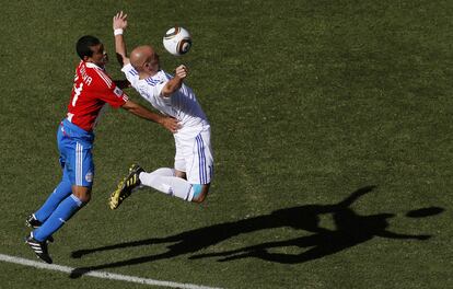 El equipo paraguayo llegó al descanso con una ventaja mínima de 1-0. Eslovaquia poco pudo hacer en la primera parte.