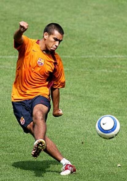 Van Bronckhorst, en un entrenamiento.