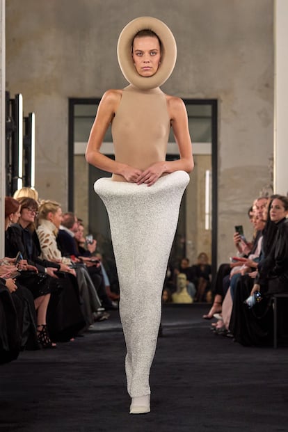 ALAÏA FALL 2025