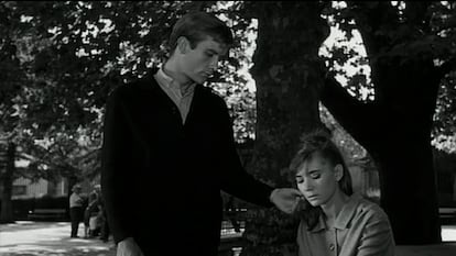 José Antonio Amor y Sonia Bruno en 'El juego de la oca' (1966), de Manuel Summers.