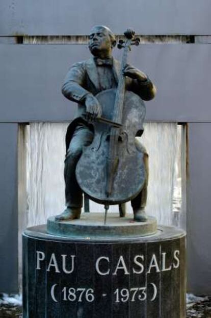 Escultura de Pau Casals en El Vendrell (Tarragona).