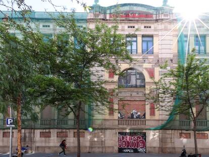 El edificio de la calle Roc Boronat que ocupar&aacute; la Casa de las Letras.