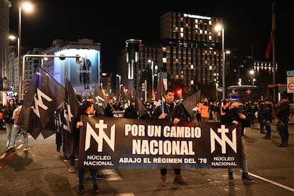 La manifestación nazi el sábado 9 de noviembre de 2024, a la altura de Plaza de España, Madrid.