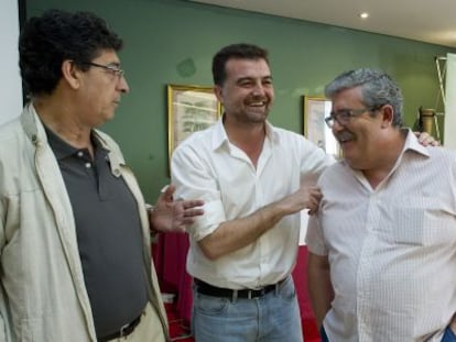 Diego Valderas, Antonio Ma&iacute;llo y Antonio Romero, en Antequera.