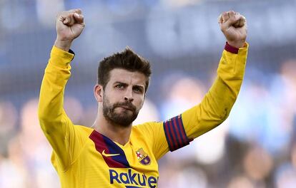 Piqué celebra el triunfo del Barça en Getafe.