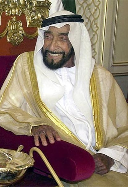 El jeque Zayed bin Sultán al Nahyan.