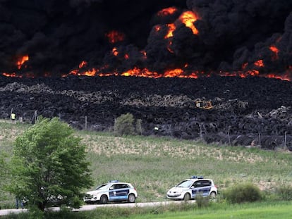 Incendio en el cementerio de neumáticos de Seseña