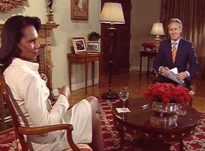 Condoleezza Rice, en un momento de la entrevista con el periodista Lorenzo Milá